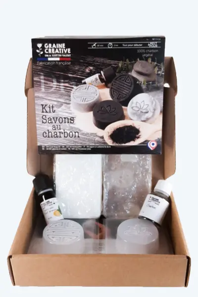Fekete szappankészítő DIY szett ‘Charcoal’ | Graine Créative